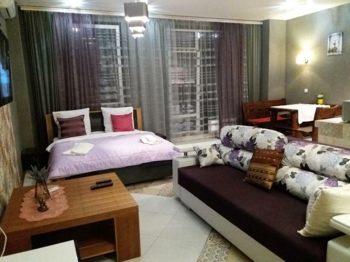 Аппартаменты Студио У Моря Odessa Extérieur photo